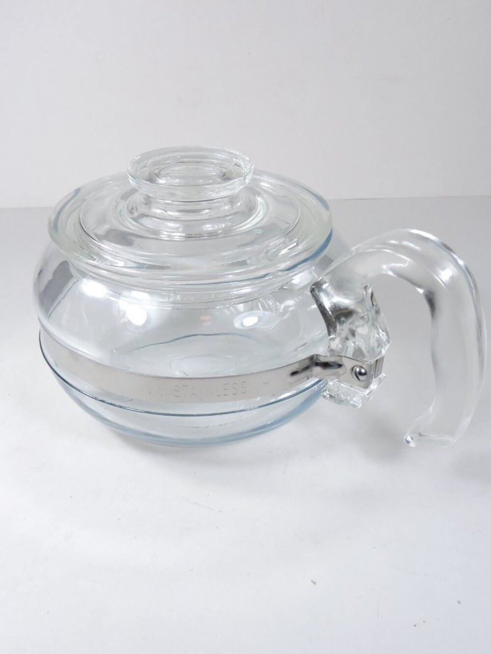 Vintage Pyrex  6 Cup Tea Pot - Flameware Glass - Stove Top - Model 8446-B
